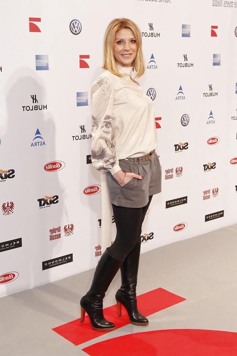 9P Miriam Pede Sexy German Celeb
