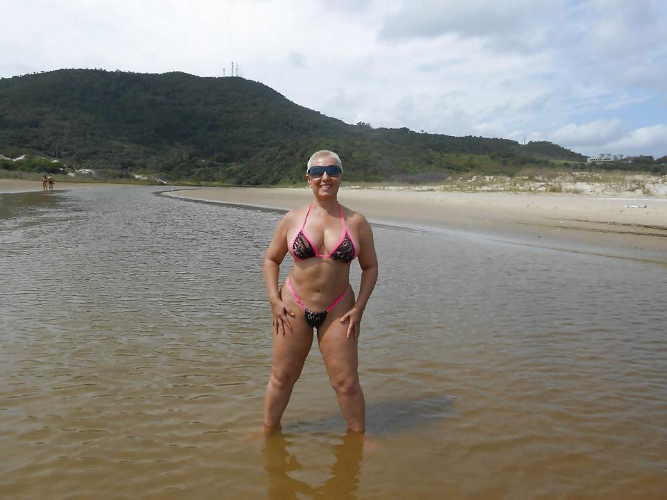 25P Croatian MILF