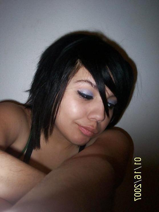 25P Emo teen girls