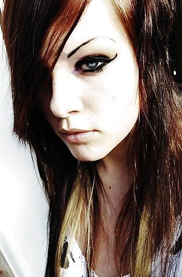 25P Emo teen girls