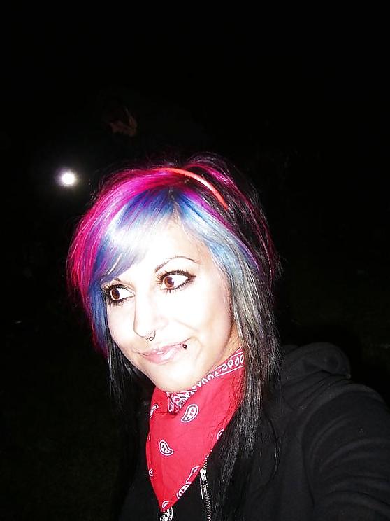 25P Emo teen girls