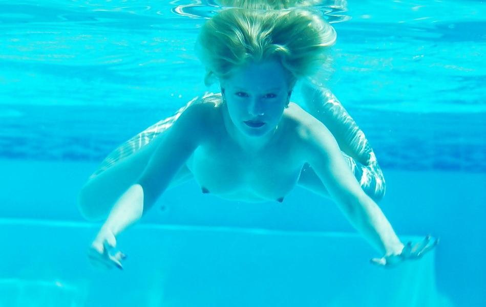 25P Erotic Lust under Water - Session 2