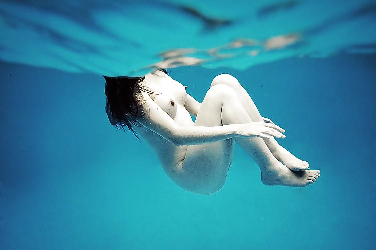 25P Erotic Lust under Water - Session 2