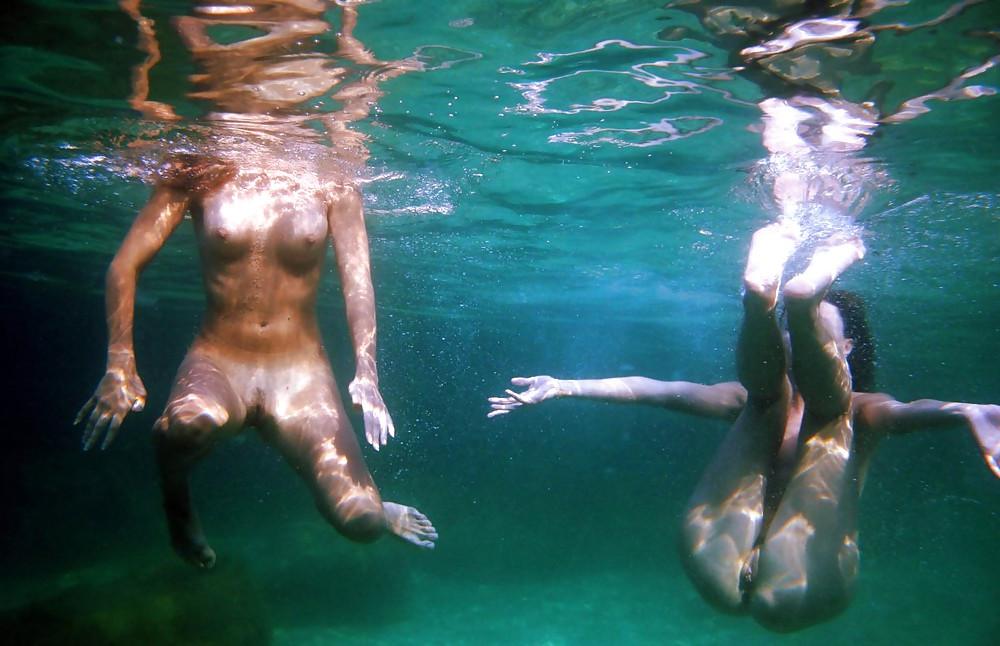 25P Erotic Lust under Water - Session 2
