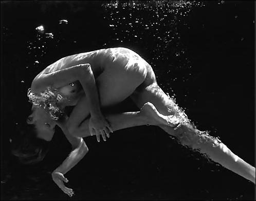 25P Erotic Lust under Water - Session 2