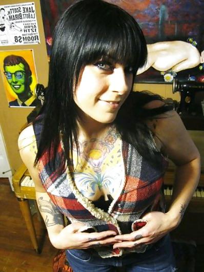 25P Makes me cum part 17: danielle colby cushman