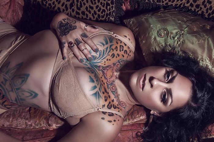 25P Makes me cum part 17: danielle colby cushman