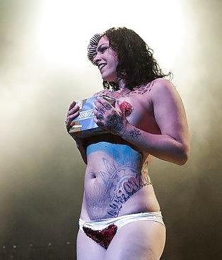 25P Makes me cum part 17: danielle colby cushman