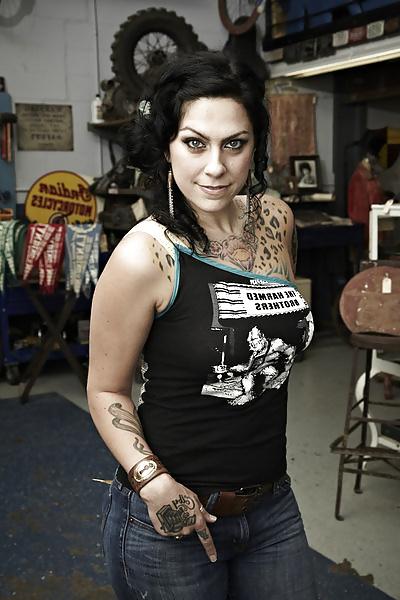 25P Makes me cum part 17: danielle colby cushman