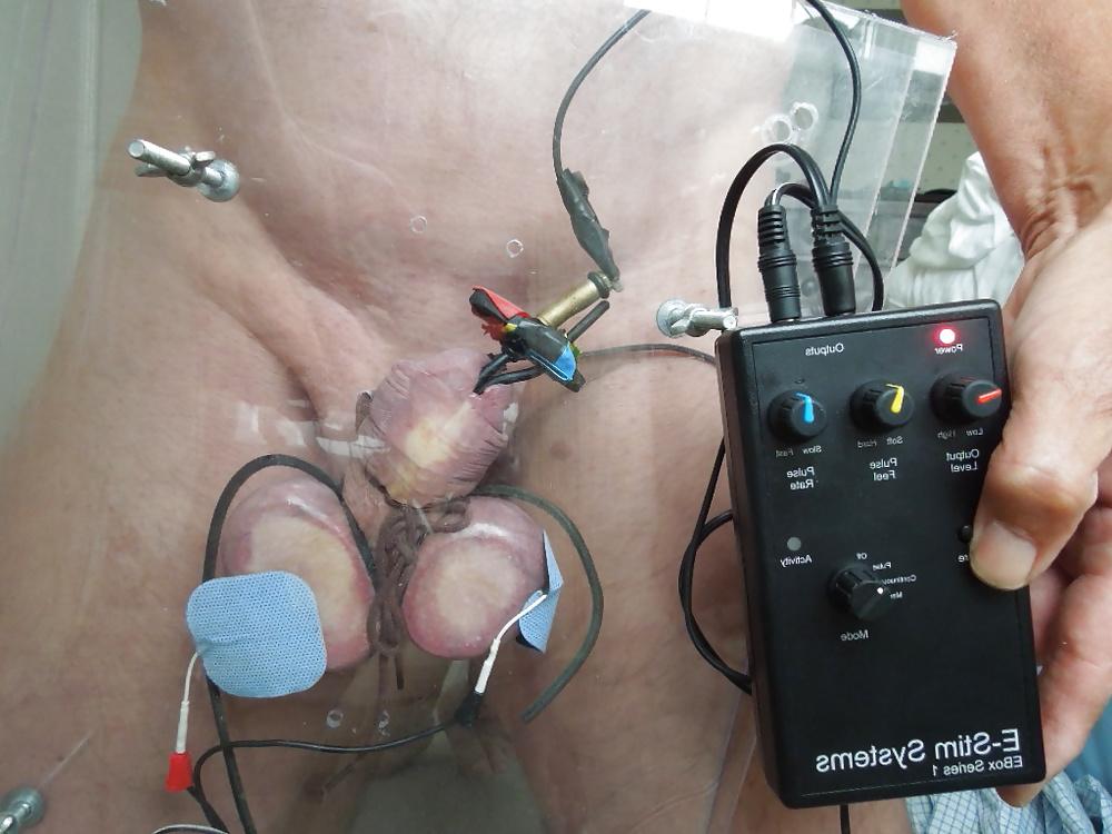 9P Extreme electric cock ball squash