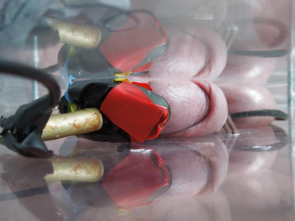 9P Extreme electric cock ball squash