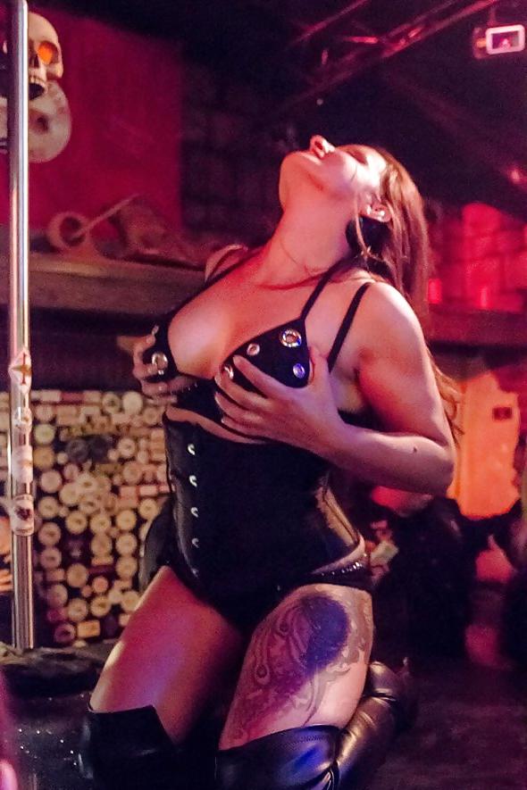 25P German Hot Milf