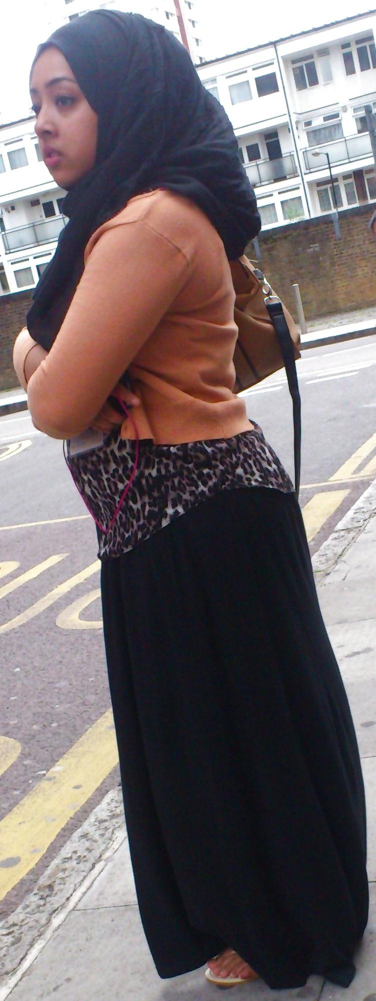 5P Big Ass Bengali Hijabi Slag in Burqa 