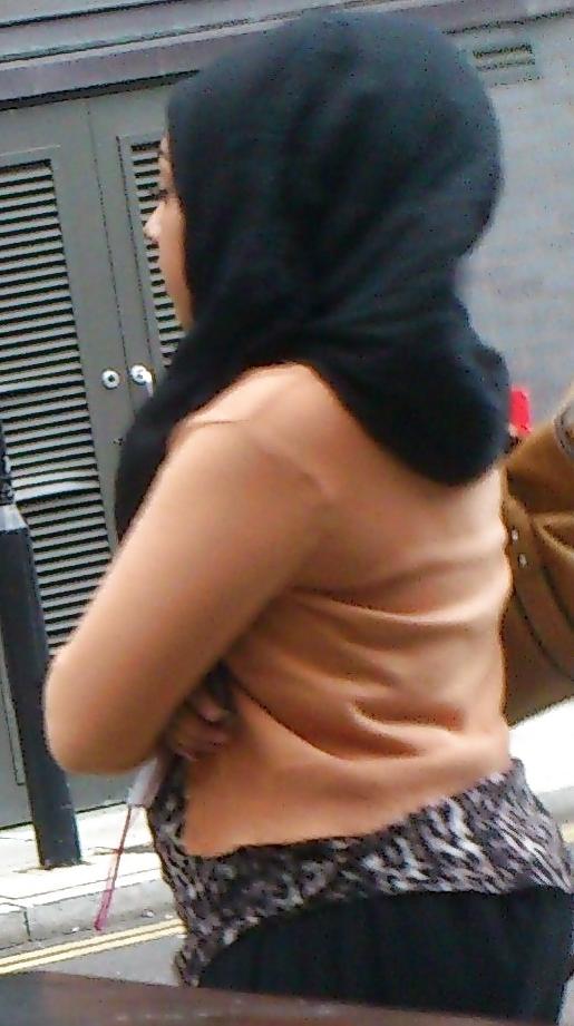 5P Big Ass Bengali Hijabi Slag in Burqa 