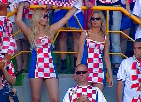 25P Sexy Football Girls