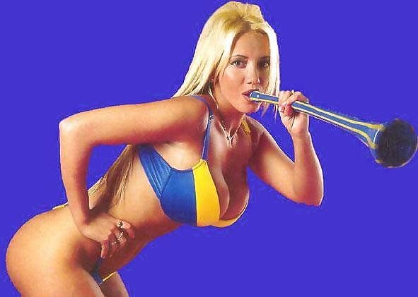 25P Sexy Football Girls
