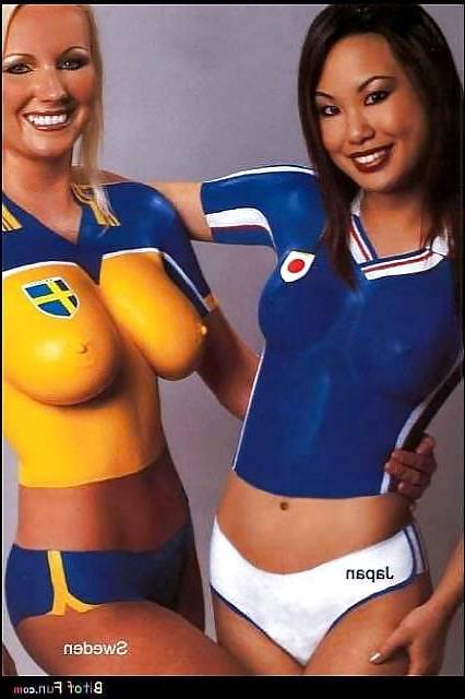25P Sexy Football Girls