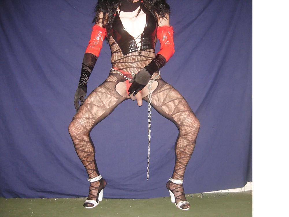 22P Crossdresser feet