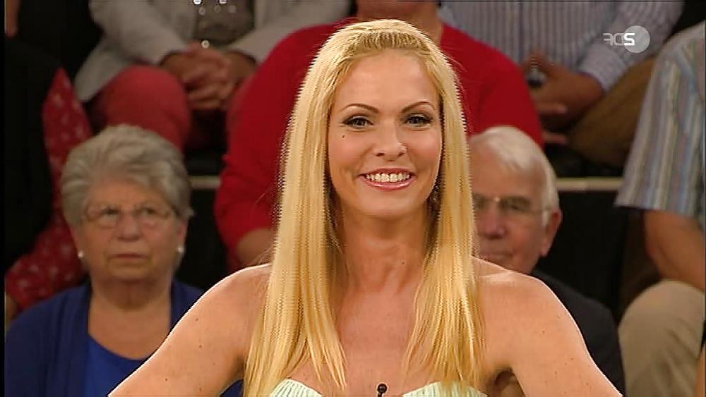 25P German Celeb Sonya 