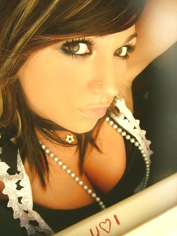 10P Emo Girls 