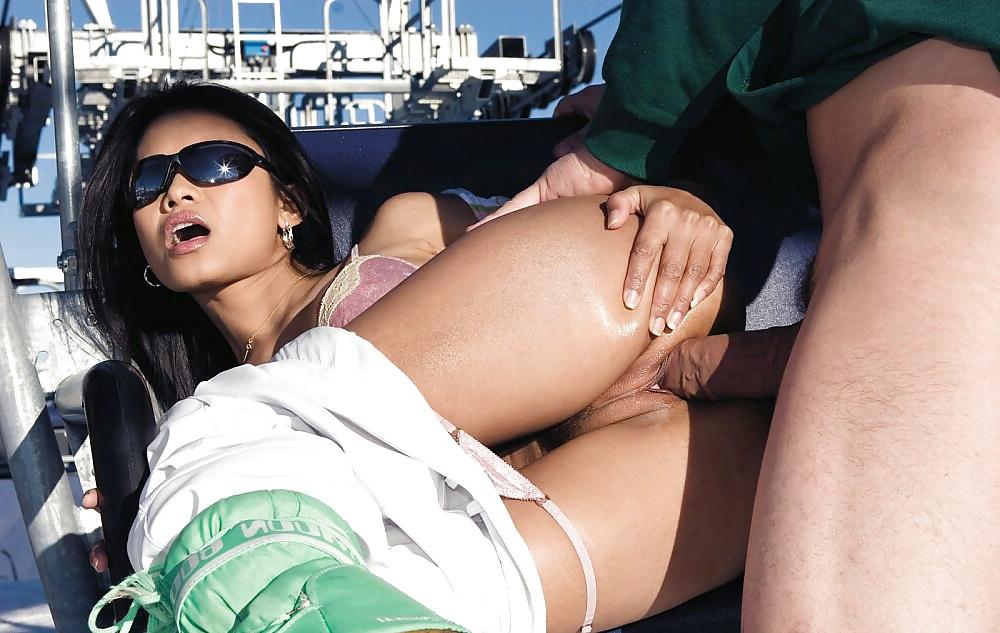 25P Double, anal, winter outdoor. Skiing, snowboarding, fucking.