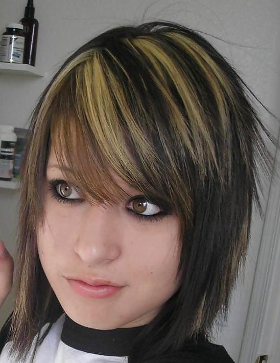 25P Hot Emo girls