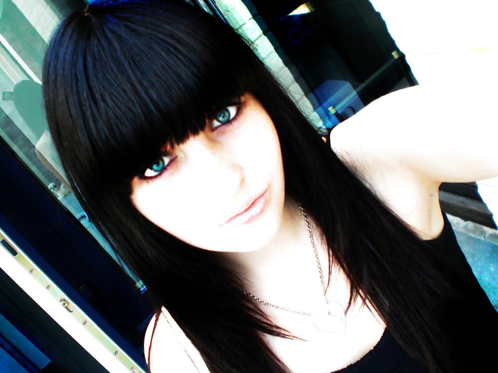 25P Hot Emo girls