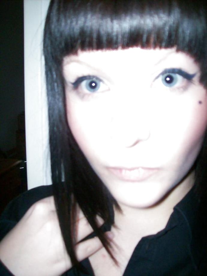 25P Hot Emo girls