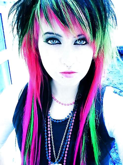 25P Hot Emo girls