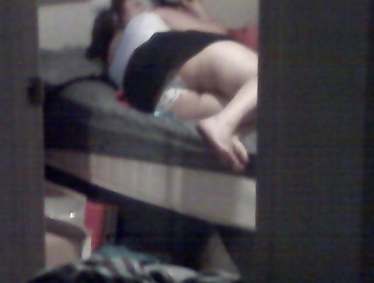 13P Spionage-Upskirt