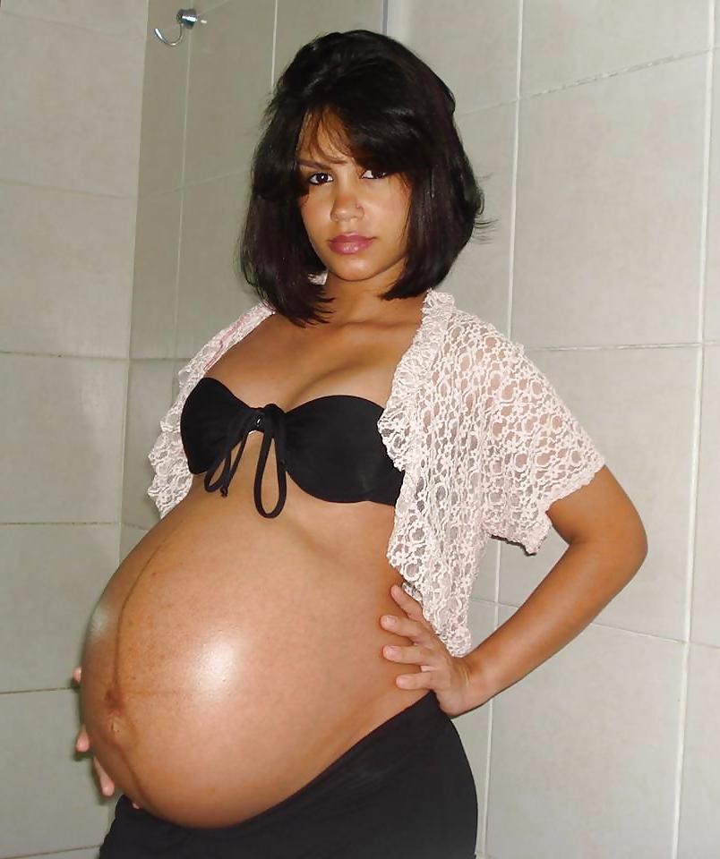 17P Erotic pregnant babes