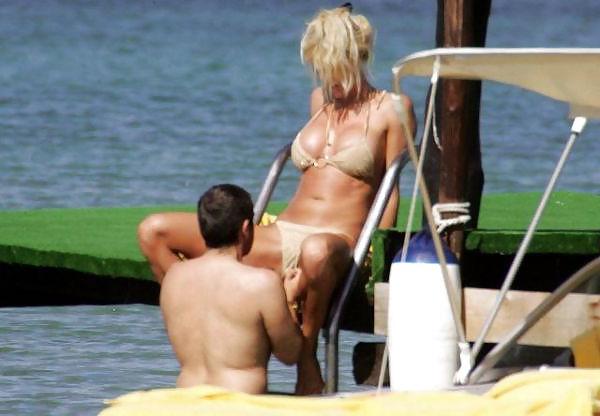 25P Beautiful Celebs 4 by Voyeur TROC