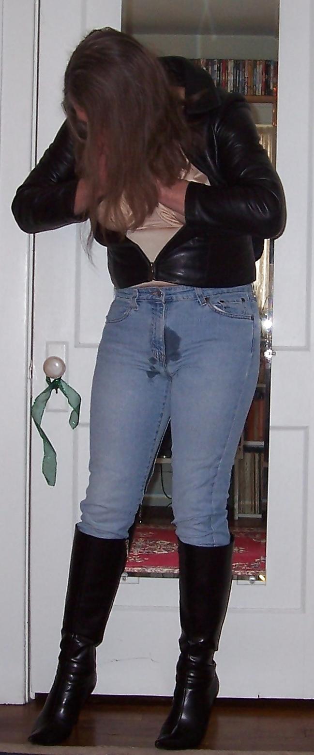 25P Crossdressing - Tight Jeans