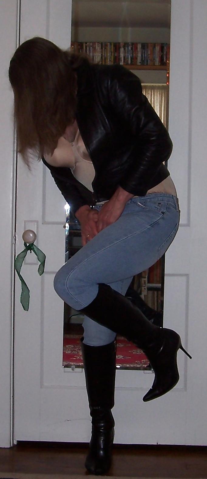 25P Crossdressing - Tight Jeans