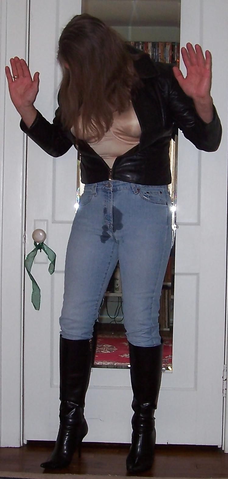 25P Crossdressing - Tight Jeans