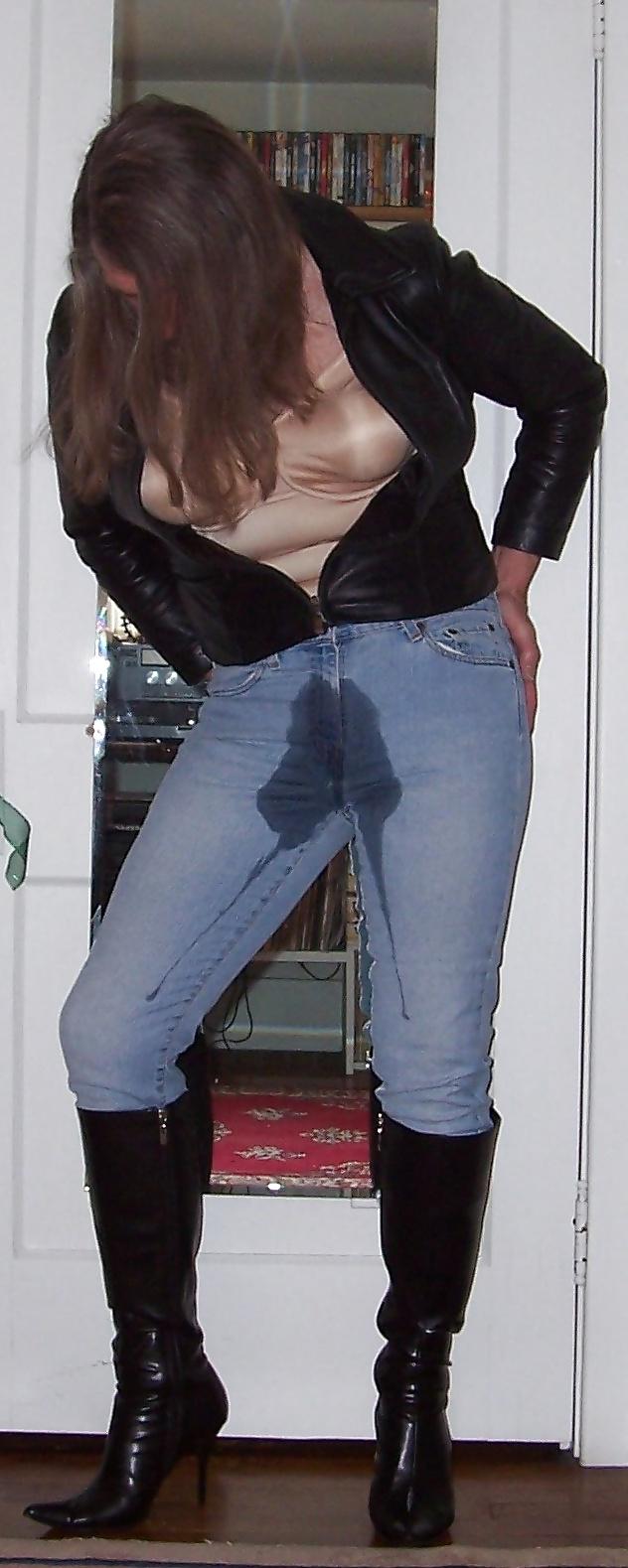 25P Crossdressing - Tight Jeans
