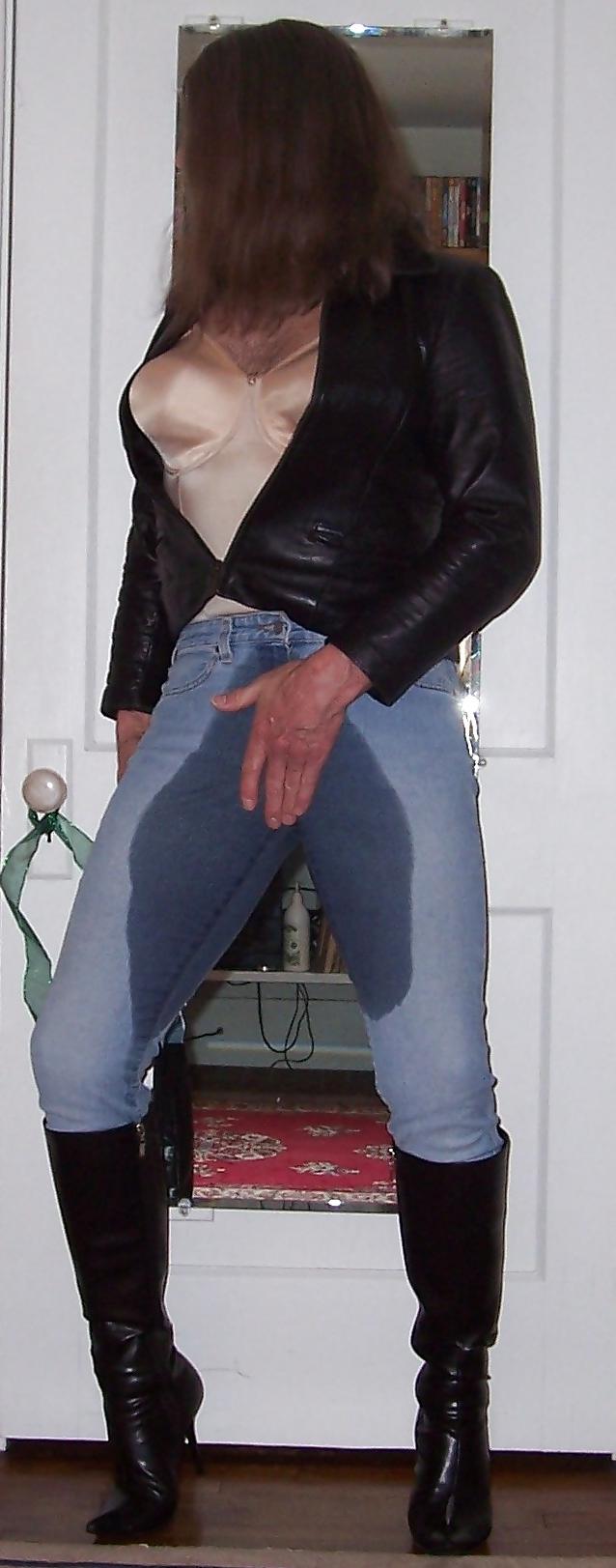 25P Crossdressing - Tight Jeans