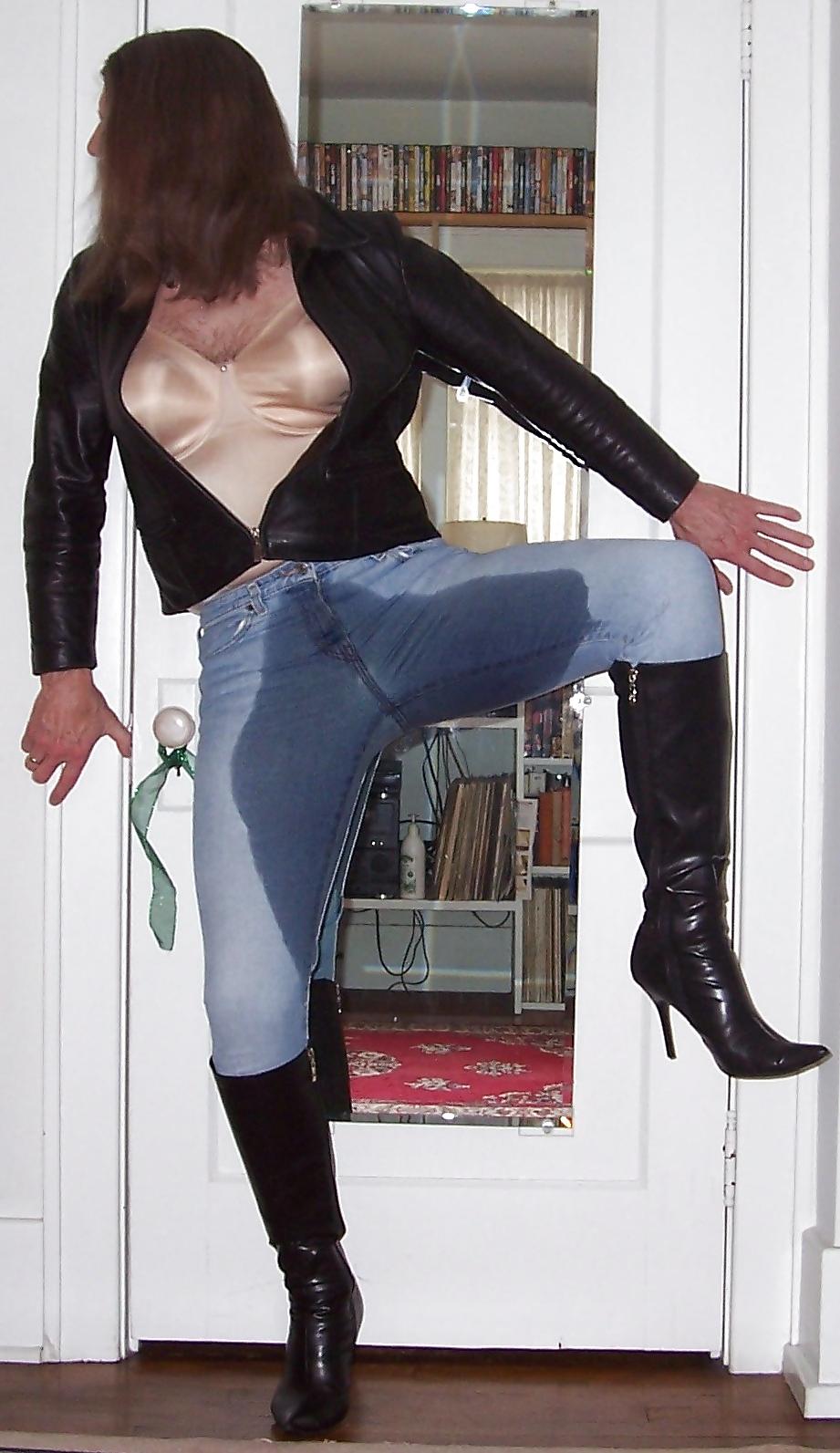 25P Crossdressing - Tight Jeans