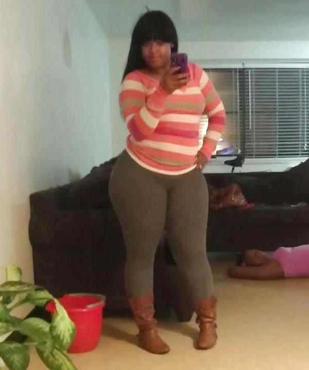 20P Sexy big booty women