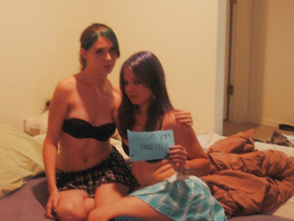 18P 2 Emo Babes