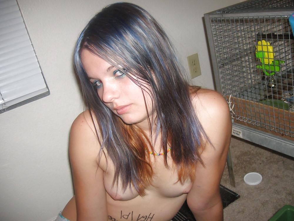 18P 2 Emo Babes