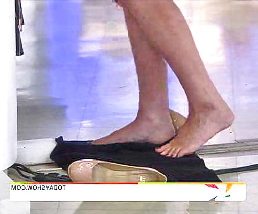 25P Savannah Guthrie