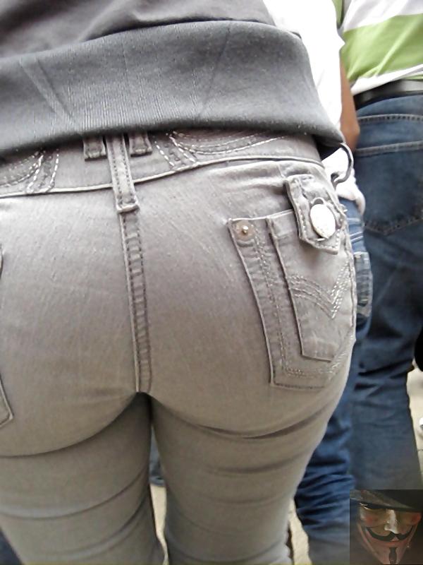 25P Big candid booty bubble butts