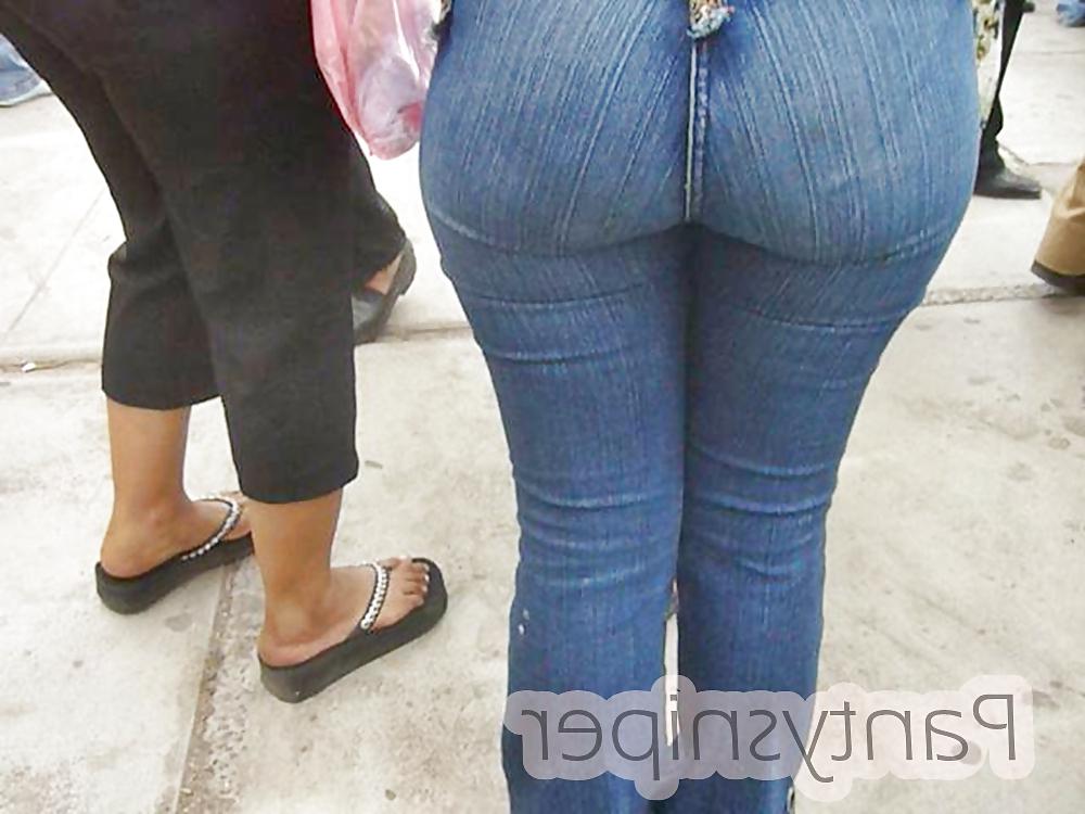 25P Big candid booty bubble butts