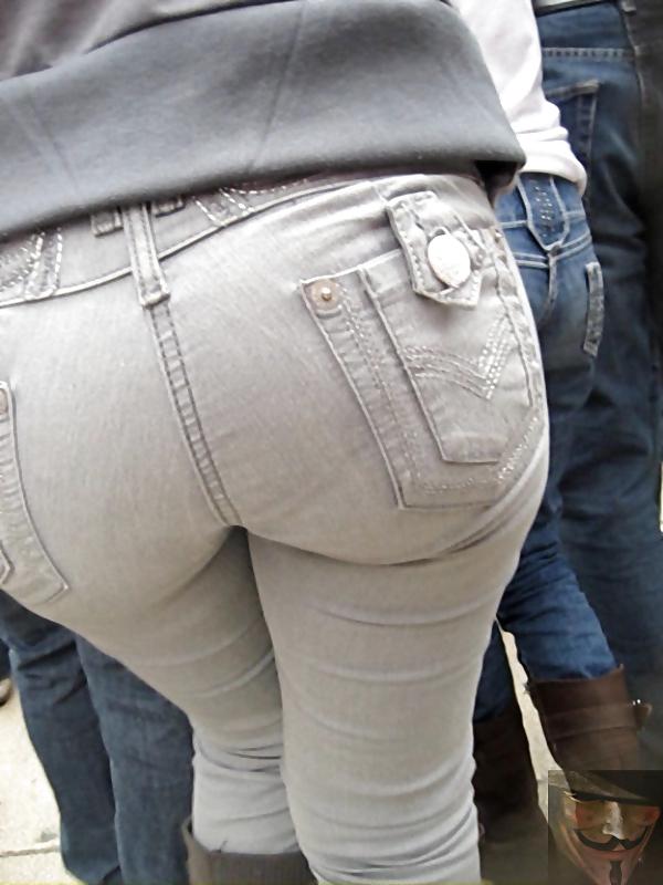 25P Big candid booty bubble butts