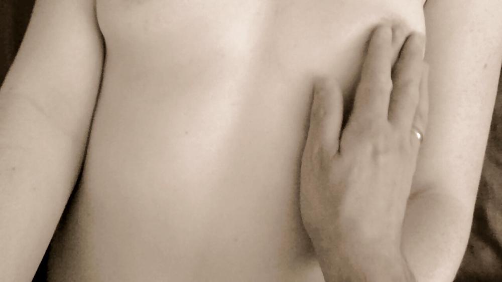 18P Erotic Wife Art 2