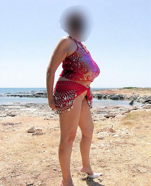 25P Casalinga ItalianaTette Enormi, Italian housewife huge boobs