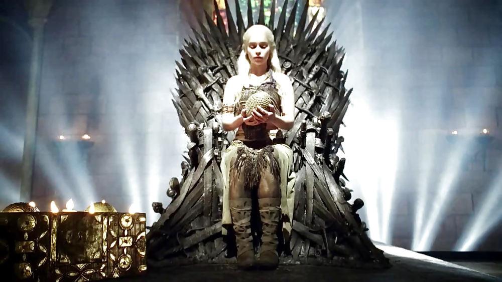 25P Emilia Clarke collection