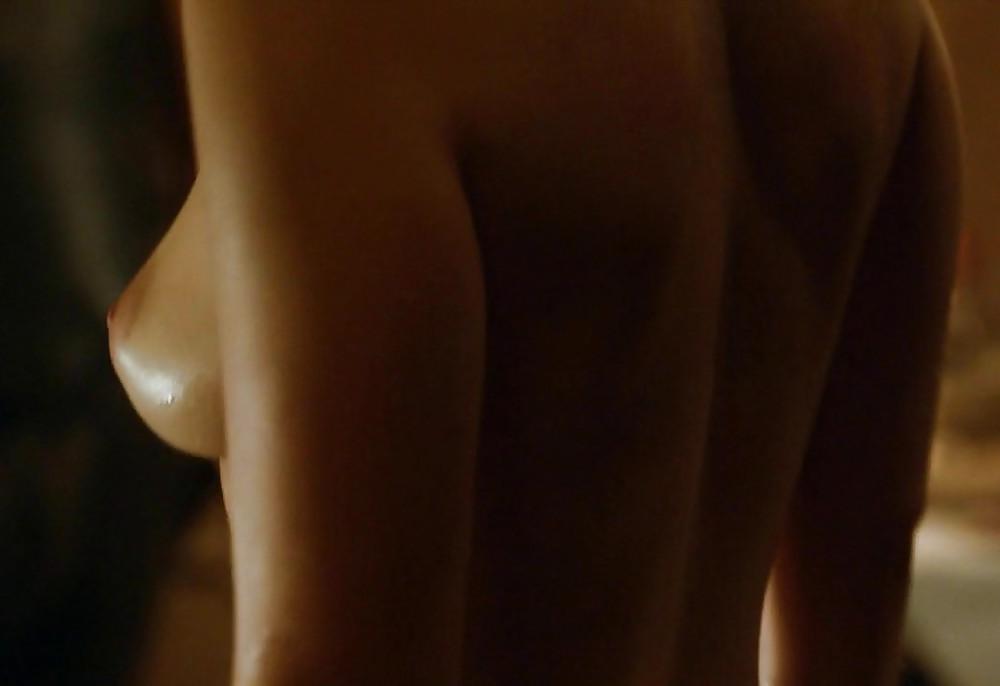 25P Emilia Clarke collection