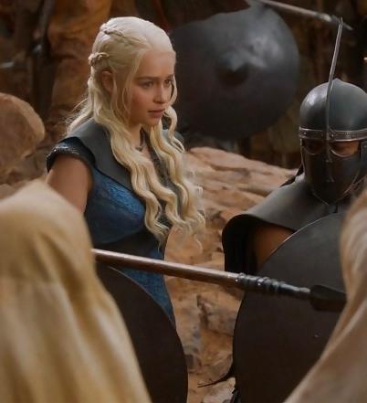 25P Emilia Clarke collection